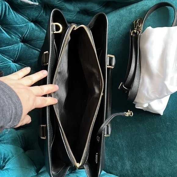 MICHAEL Kors Black Savannah Large Saffiano Leather Satchel - like new - Picture 5 of 9